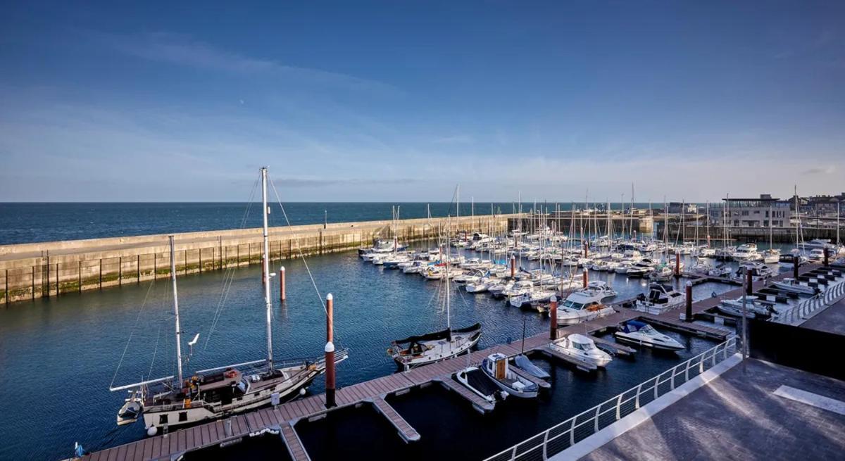 Апартаменты Greystones Marina View Penthouse Экстерьер фото